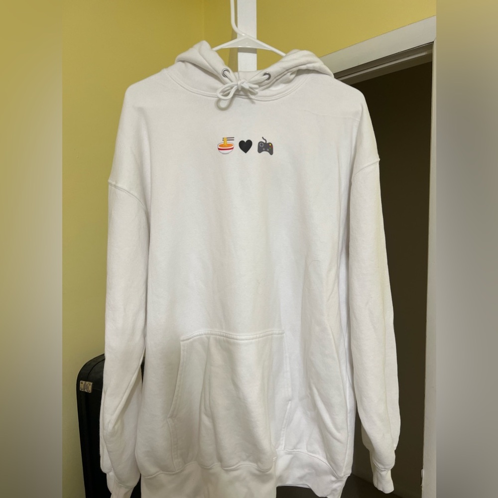 Ramen Heart Gaming Sweatshirt